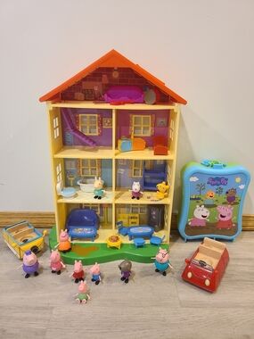 Peppa Pig Yellow Dollhouse Playset with Orange Roof & Blue Accessories